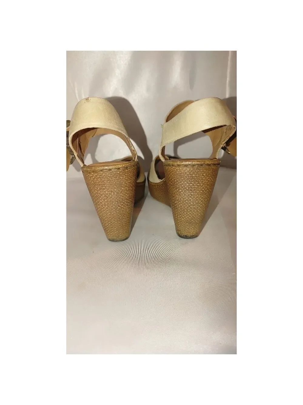 Born Leather Wedge Sandal Size 7